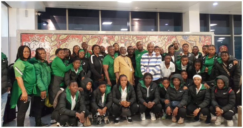 Falconets arrive in Nigeria from Costa Rica after been stranded at Istanbul Airport for 24hours.